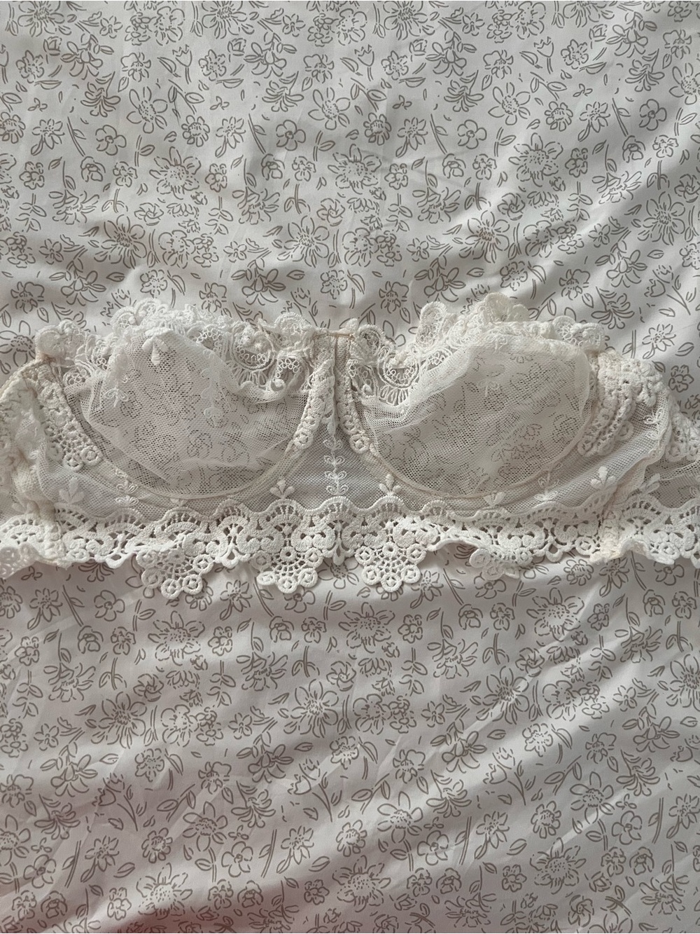 Lace Bandeau Bralette - Cream